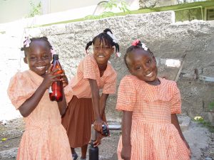 3 school girlspww-haiti-sep-07-2 009